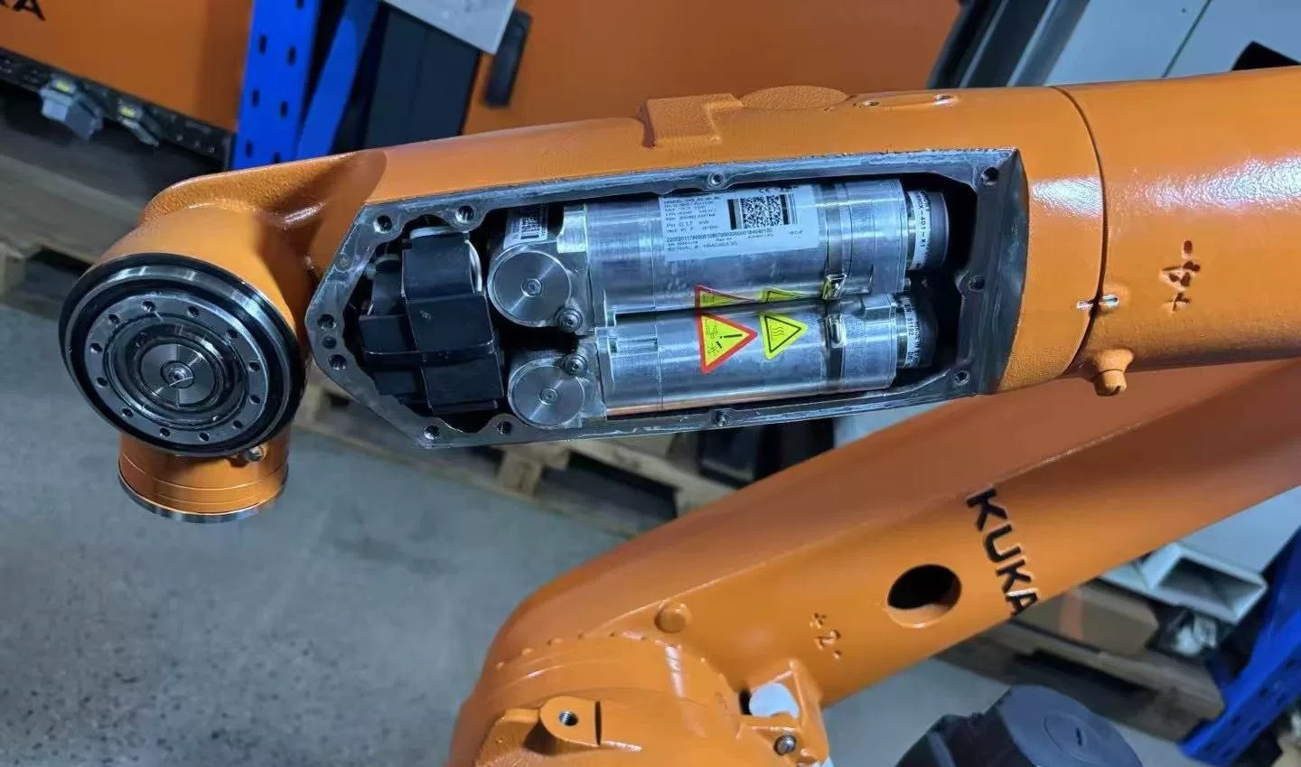 無錫庫卡機器人保養(yǎng)_蘇州凱鉑克_專業(yè)庫卡機器人保養(yǎng)維修